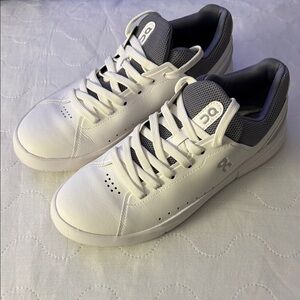 The Roger by On - Women’s White and Gray Sneakers